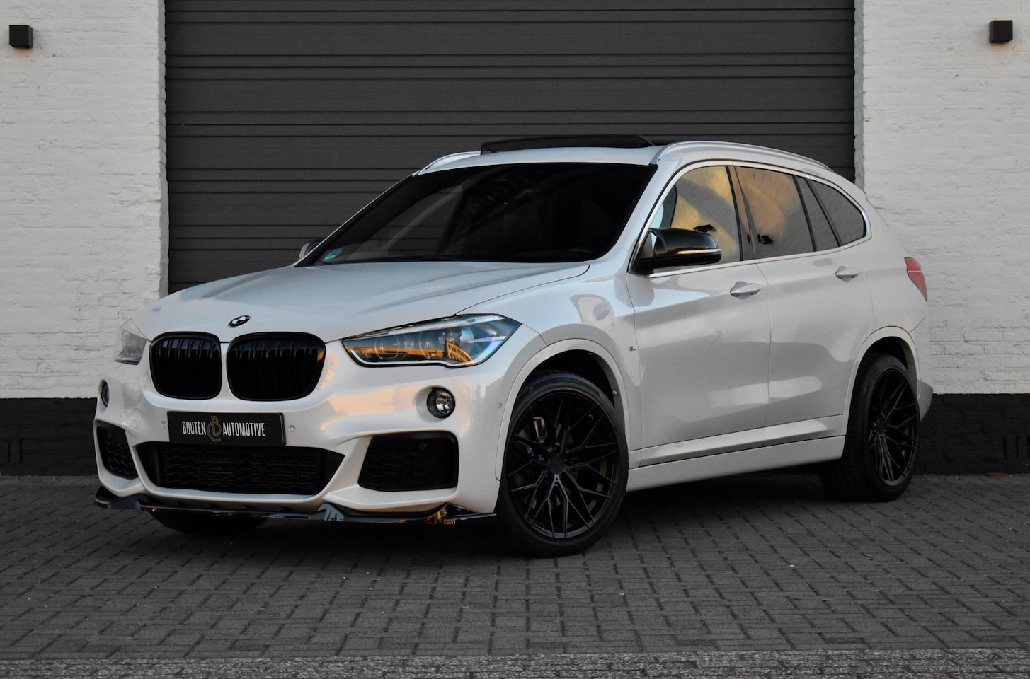 BMW X1 - XDrive20i High Executive | Pano | Head-up | Maxton | - AutoWereld.nl