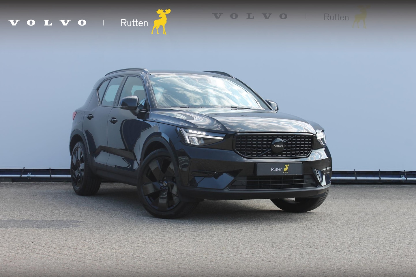 Volvo XC40 - 2.0 177PK Automaat Plus Black Edition Google infotainment / 20" lichtmetalen velgen / Geti - AutoWereld.nl