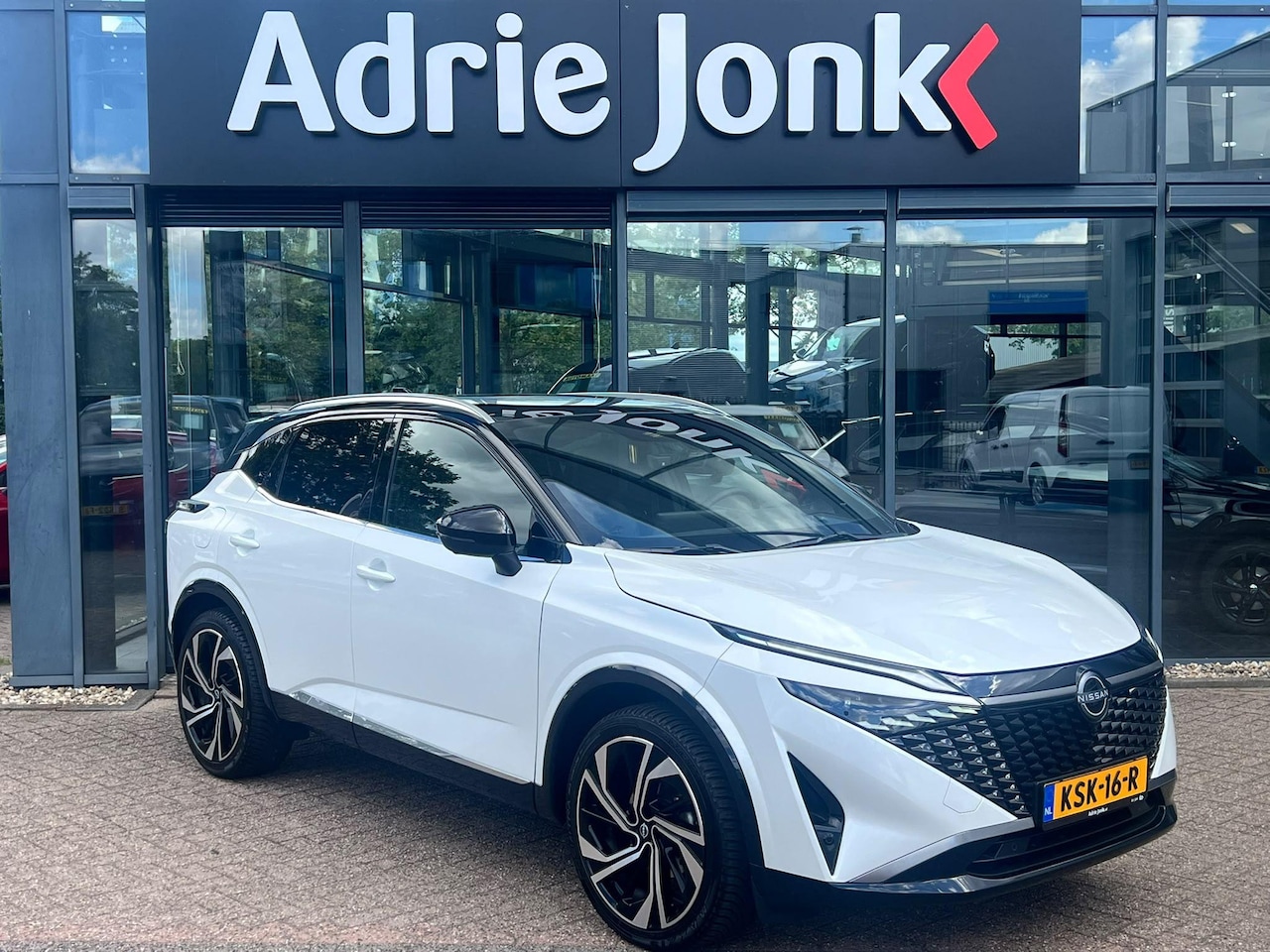 Nissan Qashqai - 1.3 MHEV Xtronic Tekna Plus | AUTOMAAT | PANORAMA DAK | MASSAGE STOELEN | VOORRUITVERWARMI - AutoWereld.nl