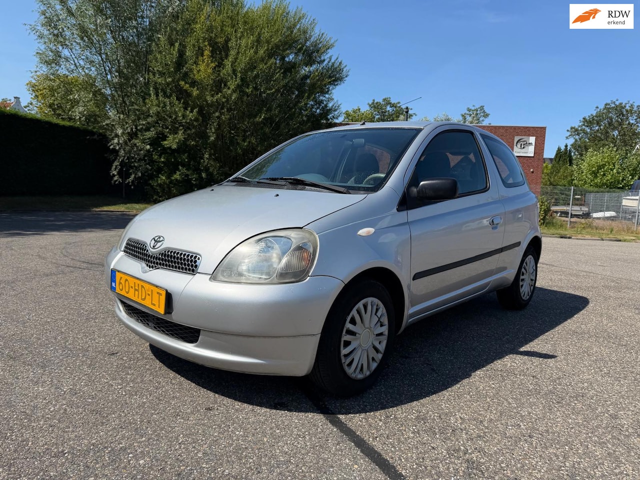 Toyota Yaris - 1.3-16V VVT-i Sol AUTOMAAT* 1E eigenaar APK 12-08-2027 NETTE AUTO - AutoWereld.nl