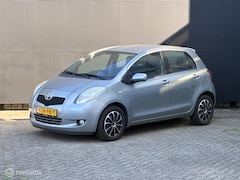 Toyota Yaris - 1.3 VVTi Sol ROESTSCHADE / Geen APK