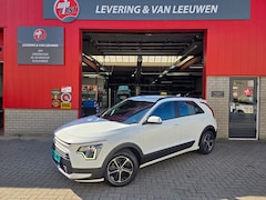 Kia Niro - 1.6 GDi PHEV DynamicLine Automaat/ Parkeersensoren en camera achter/ Apple Carplay-Android