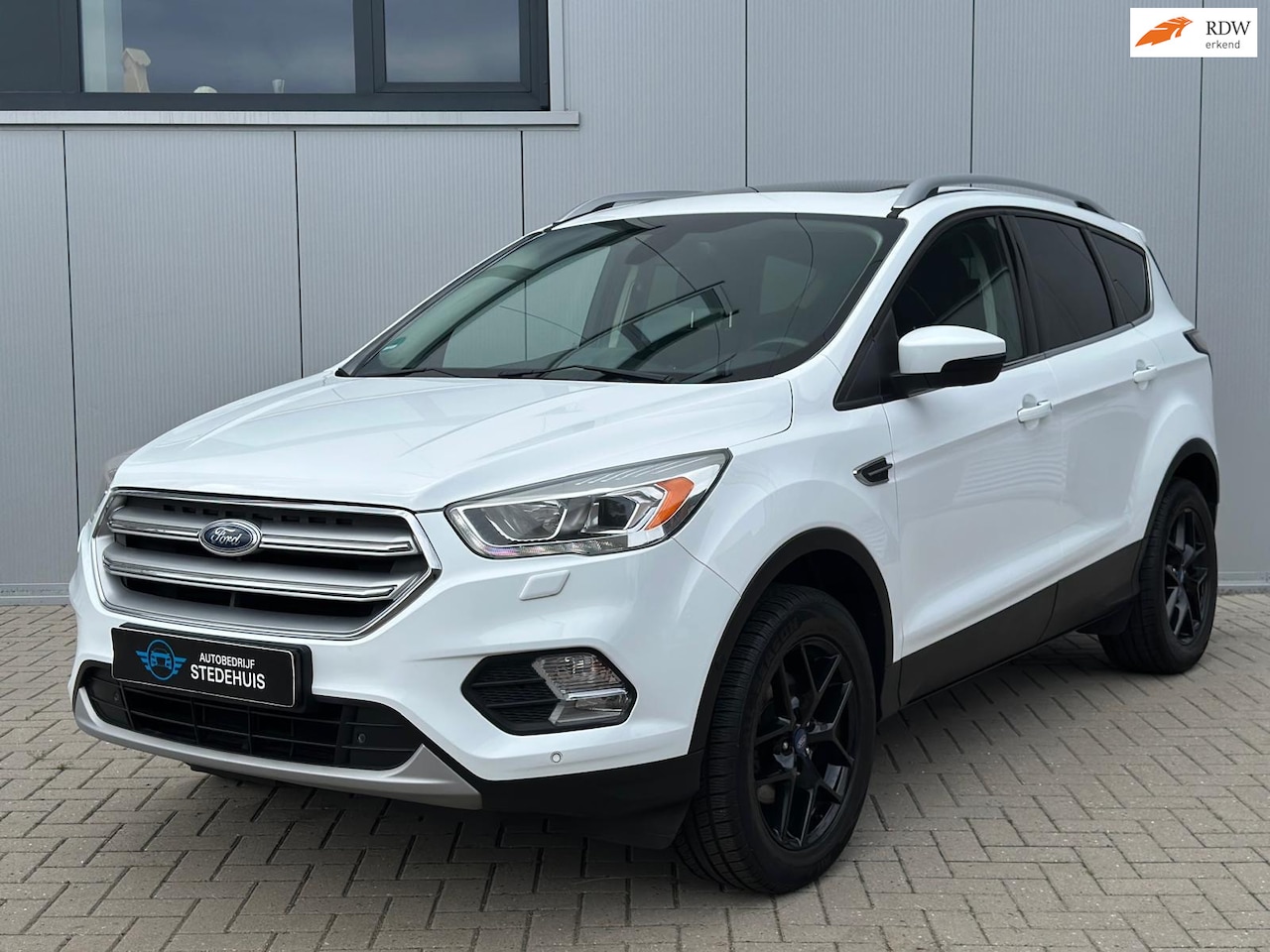 Ford Kuga - 1.5 EcoBoost Titanium Navi | PanoramaDak - AutoWereld.nl