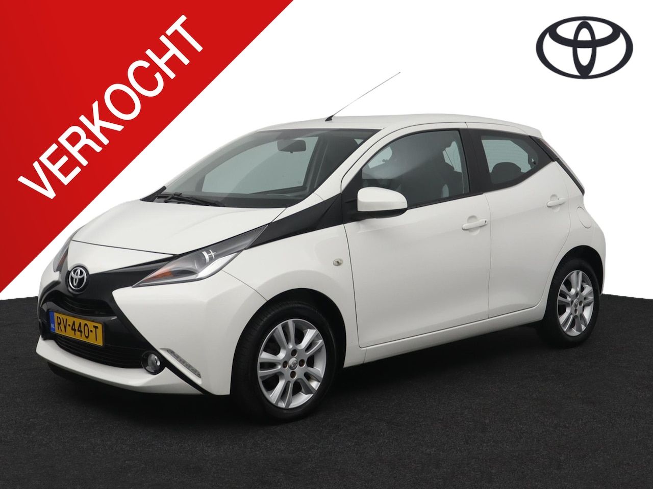 Toyota Aygo - 1.0 VVT-i x-play | Parkeercamera | Groot mediascherm | - AutoWereld.nl