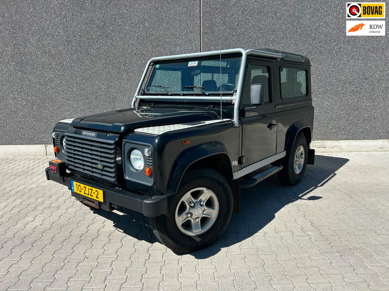 Land Rover Defender 90 - 2.5 TD5 SW Black Limited Edition | UNIEK: 57.000 KM & NOOIT OFF-ROAD | 1E EIGENAAR | LEDER - AutoWereld.nl