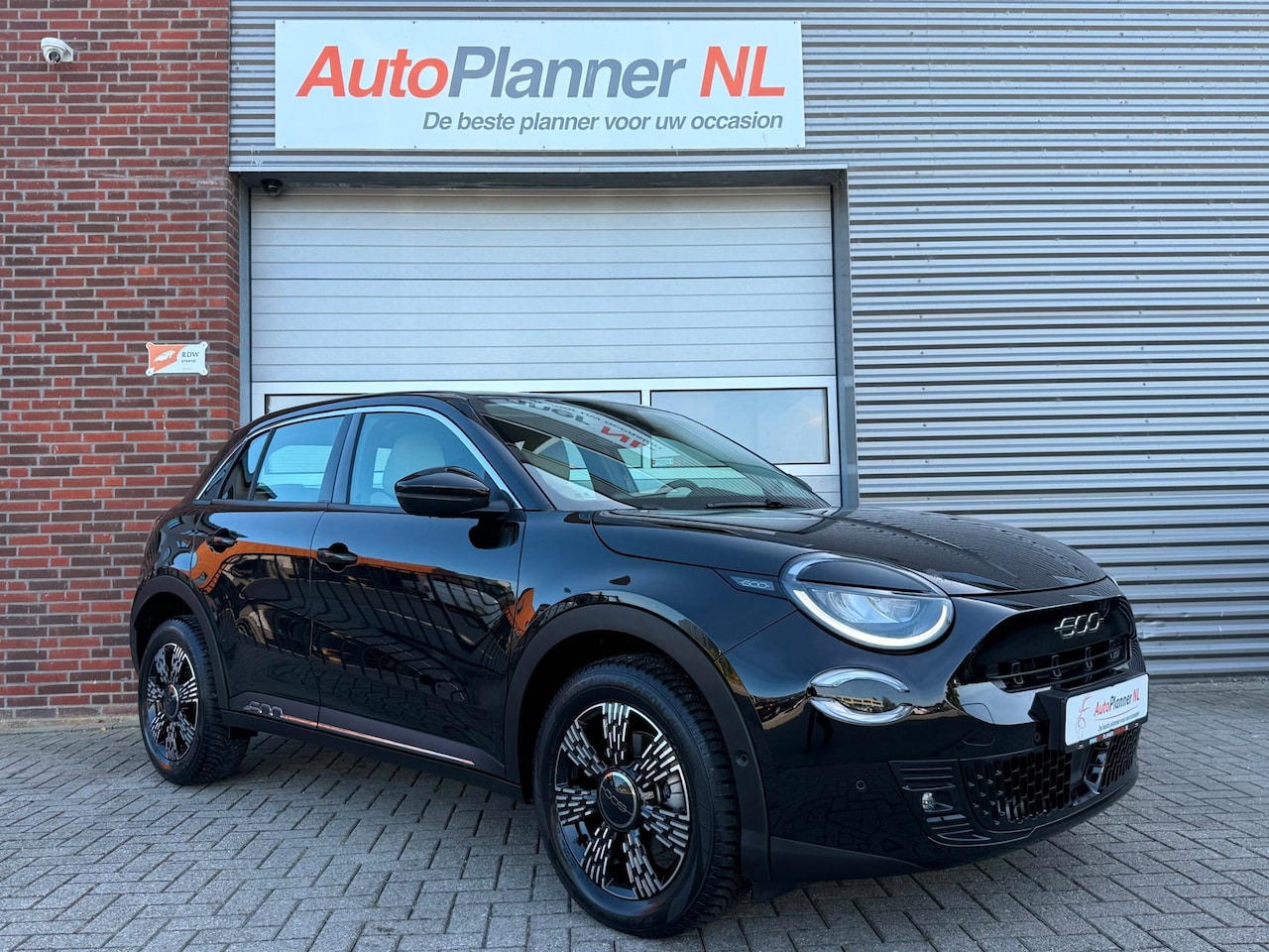 Fiat 600 - 1.2 Hybrid Urban! 360 Camera! Virtual! *6.261KM!* - AutoWereld.nl