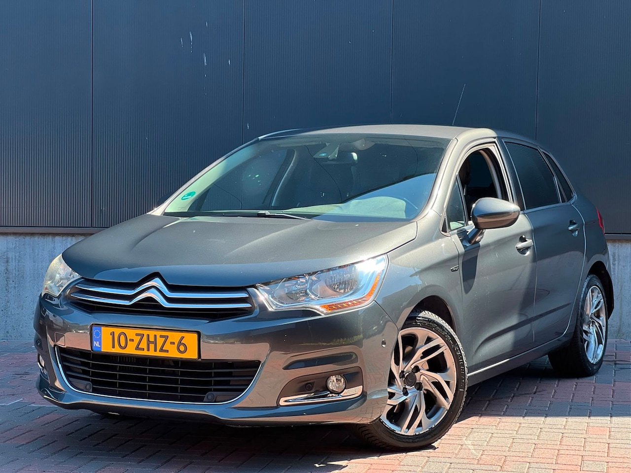 Citroën C4 - 1.6 THP Exclusive EGS * Aut * Navi * Cruise * Massage * 220/V * - AutoWereld.nl
