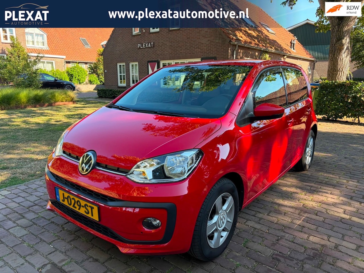Volkswagen Up! - 1.0 | Facelift | Stoelverwarming | Climate | Achteruitrijcamera | Cruise Control | Lichtme - AutoWereld.nl
