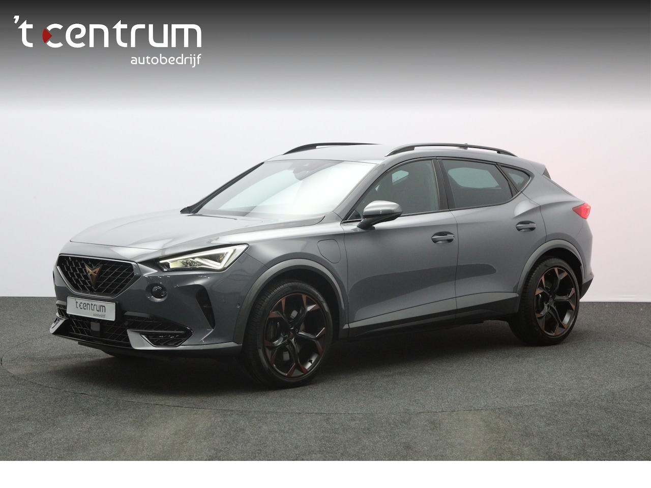CUPRA Formentor - 1.4 e-Hybrid 245 PK VZ Copper Edition PHEV, Camera, Adap. Cruise Control, Winterpakket - AutoWereld.nl