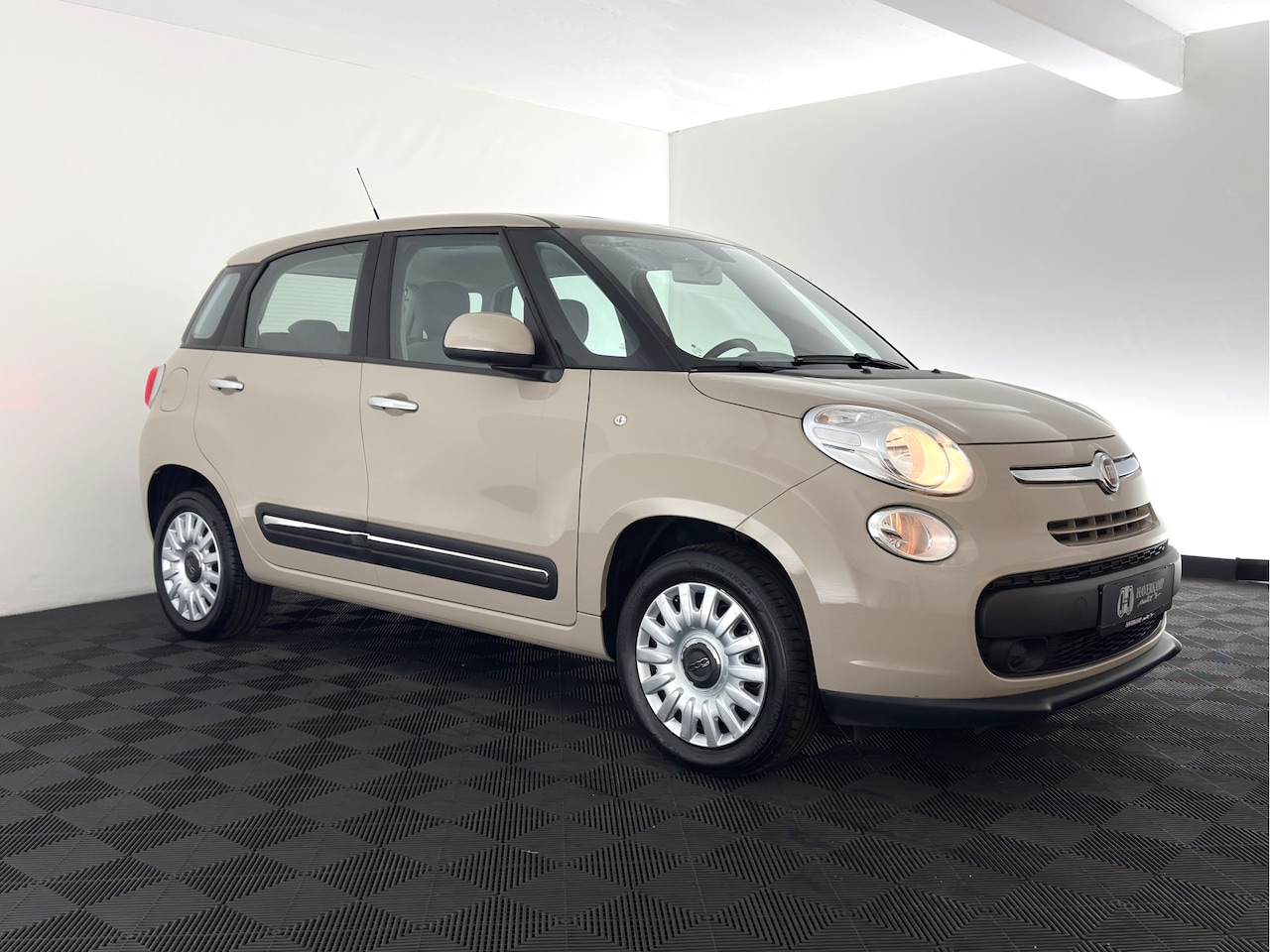 Fiat 500 L - 0.9 TwinAir CNG Lounge *AIRCO | CRUISE | COMFORT-SEATS | 16''ALU* - AutoWereld.nl