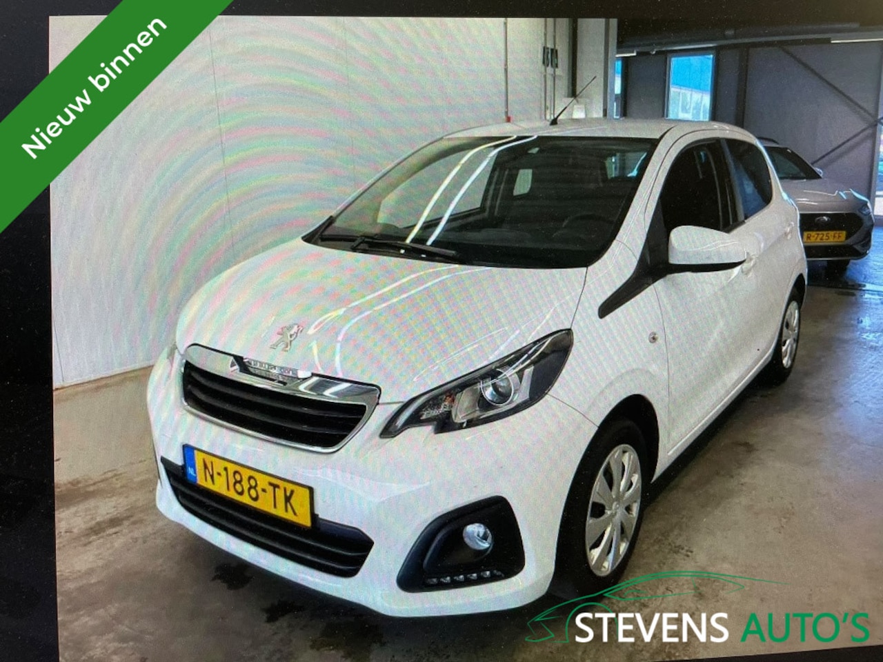 Peugeot 108 - 1.0 e-VTi Active CARPLAY / CAMERA / ANDROID.AUTO / AIRCO - AutoWereld.nl