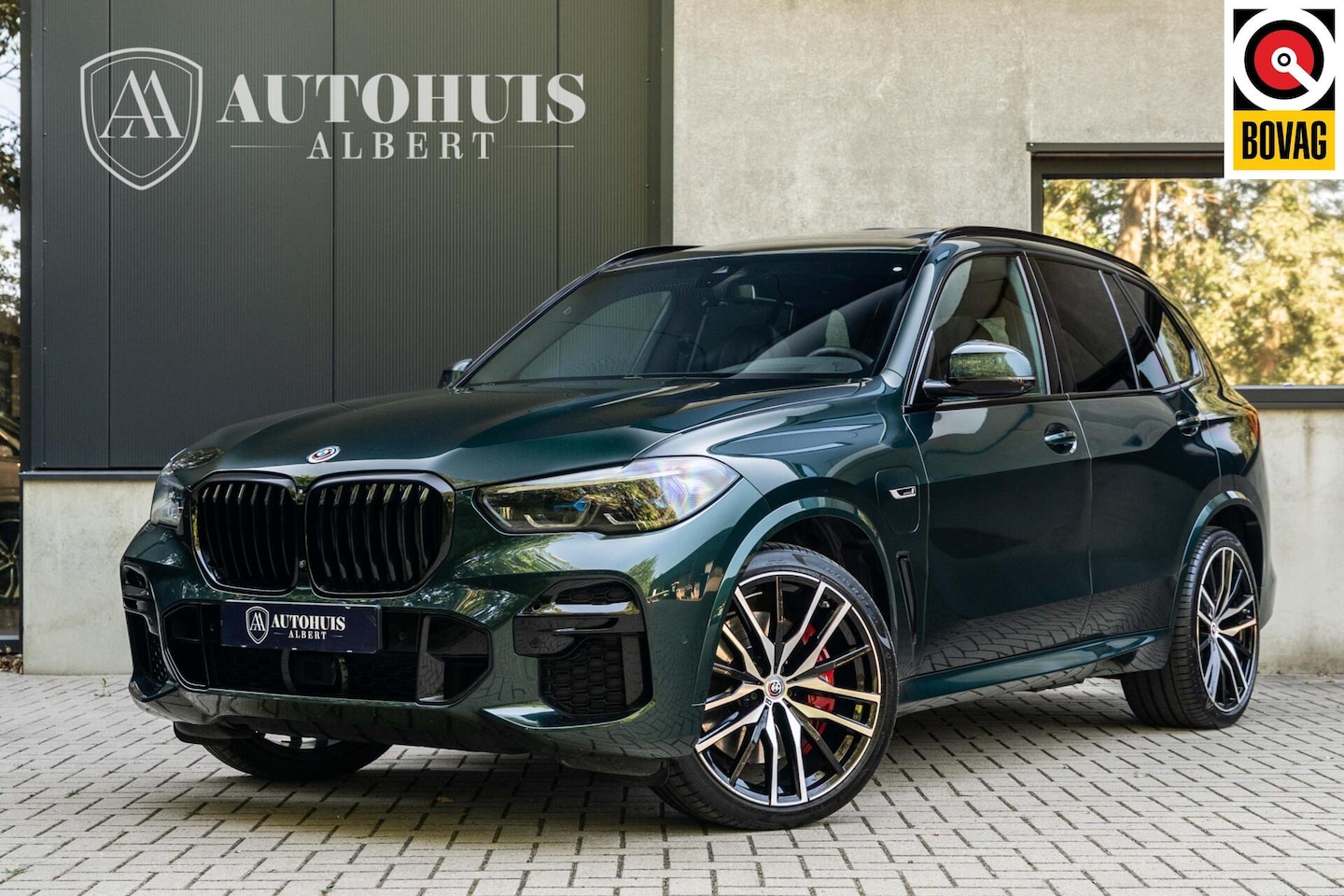 BMW X5 - xDrive45e M Sport Pano Softclose HUD H&K Trekhaak 22' - AutoWereld.nl