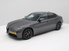 Alfa Romeo Giulia - 2.0T Sprint 200PK Automaat / Camera / Leder / Carplay / Origineel NL