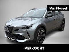 Alfa Romeo Junior - Elettrica 54 kWh | Apple Carplay/Android Auto | Climate Control | Parkeersensoren | Cruise