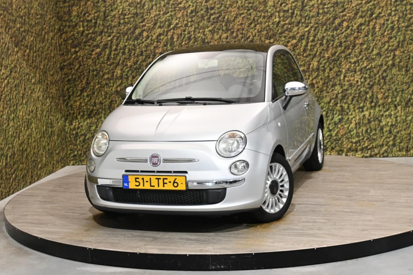 Fiat 500 - 1.2 Lounge Automaat | Airco | Carplay - AutoWereld.nl