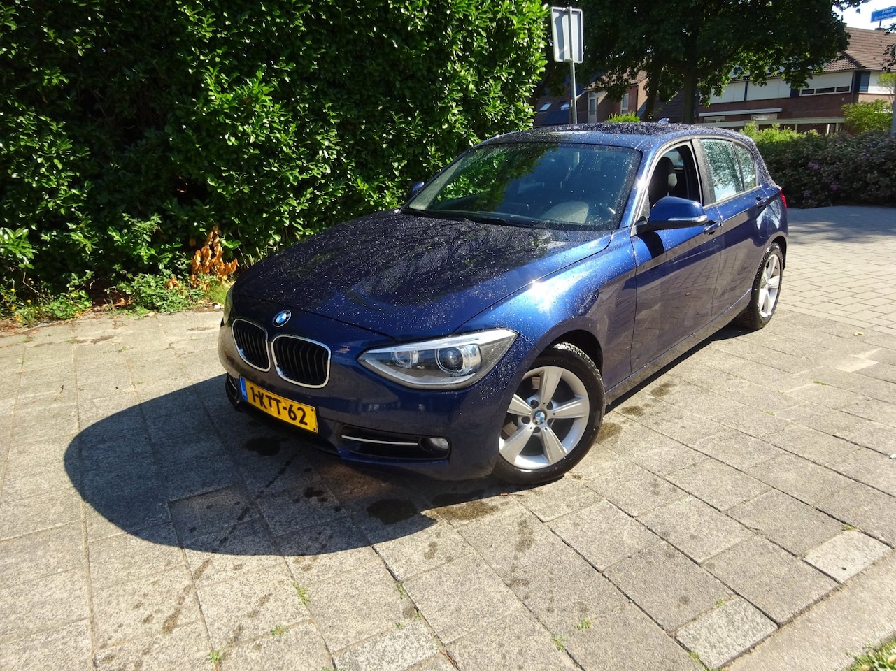 BMW 1-serie - 116i EDE High Executive AIRCO WERKT GOEDMET JAAR APK - AutoWereld.nl