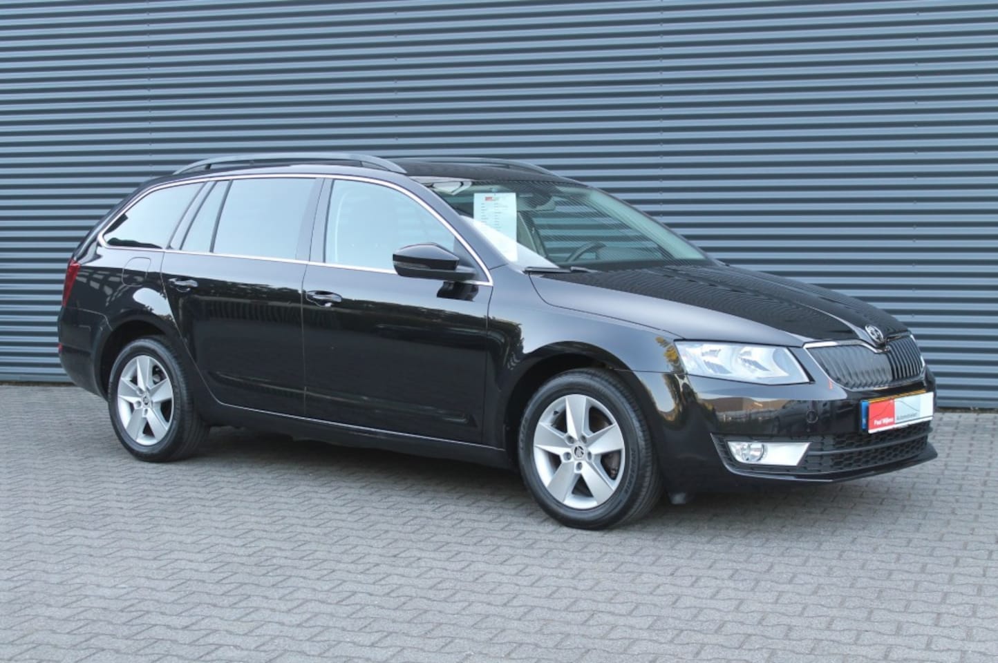 Skoda Octavia - 1.2 TSi Stationwagon Greentech Ambition Uitv. Navigatie-Trekhaak - AutoWereld.nl