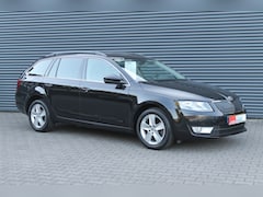 Skoda Octavia - 1.2 TSi Stationwagon Greentech Ambition Uitv. Navigatie-Trekhaak