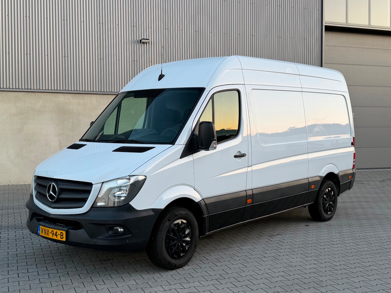 Mercedes-Benz Sprinter - 513 2.2 CDI 366 DC L2H2 129PK AIRCO+HANDBAK+CRUISE CONTROL+CAMERA+PDC+3 PERSOONS+TREKHAAK - AutoWereld.nl