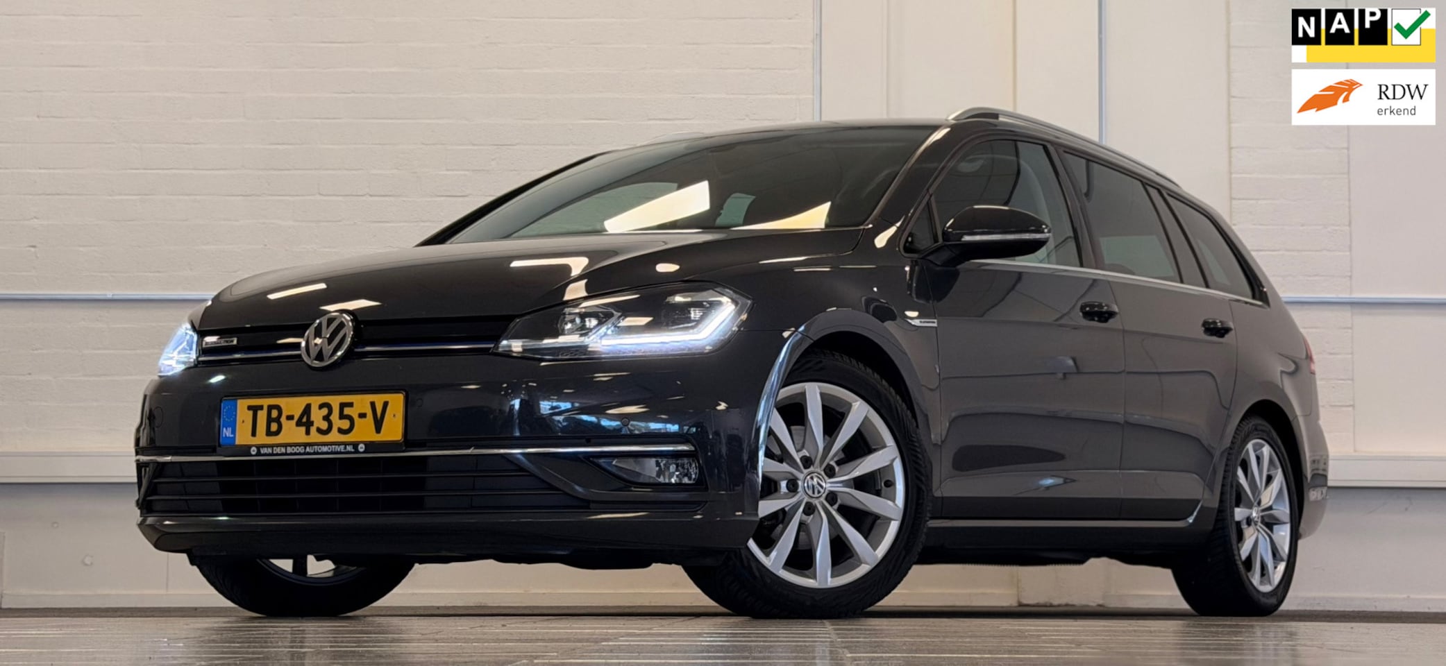 Volkswagen Golf Variant - 1.5 TSI Highline LED koplampen Navi Trekhaak Vitrual dash - AutoWereld.nl