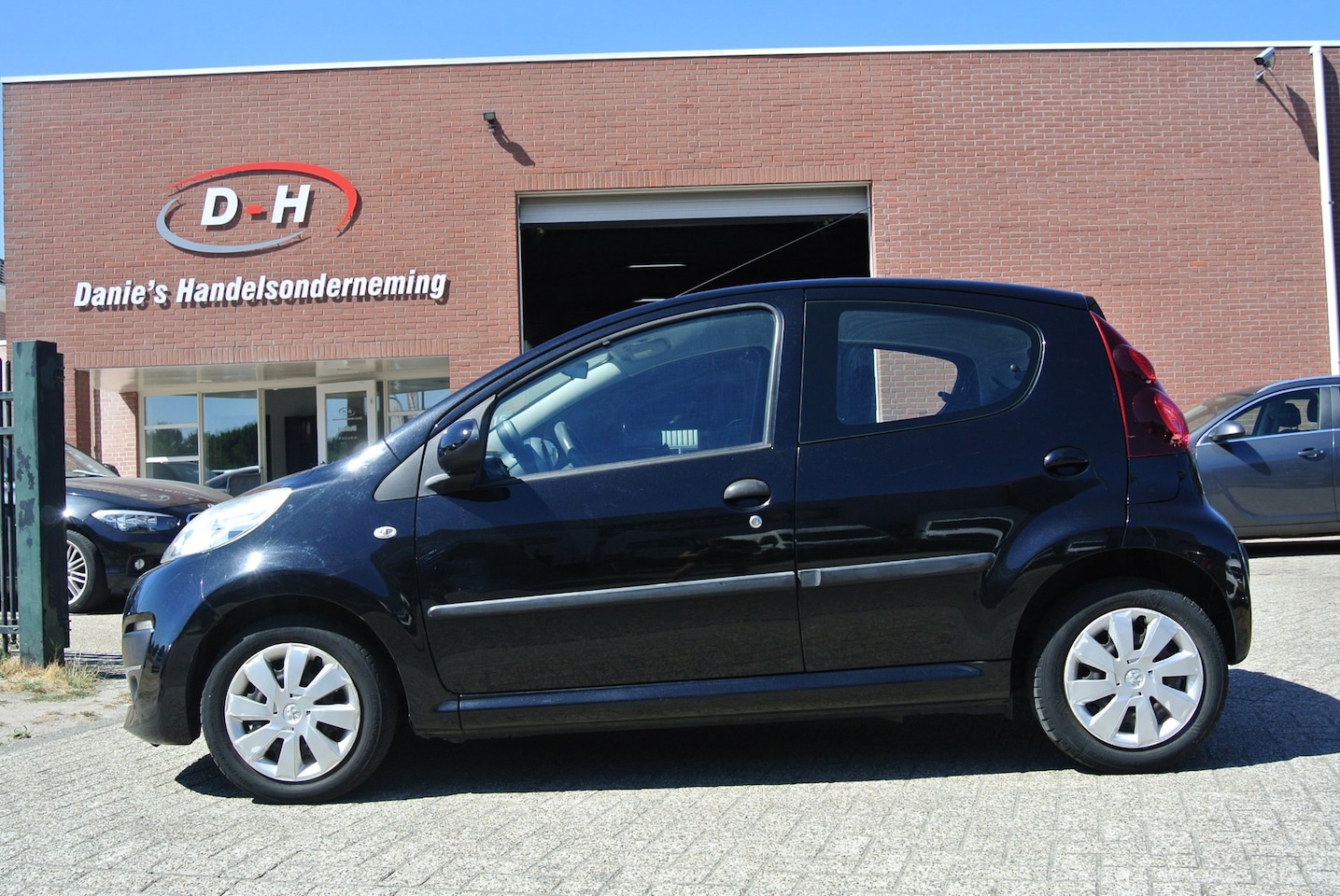 Peugeot 107 - 1.0 Active airco apk 26-06-2027 inruil mogelijk nap - AutoWereld.nl