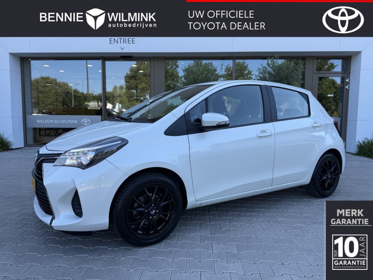 Toyota Yaris - 1.3 VVT-i Aspiration | Trekhaak | All Seasons - AutoWereld.nl