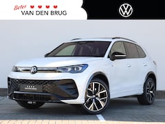 Volkswagen Tiguan - 1.5 eHybrid R-Line Business 204PK DSG Black Style | Panoramadak | Led Matrix | Trekhaak |