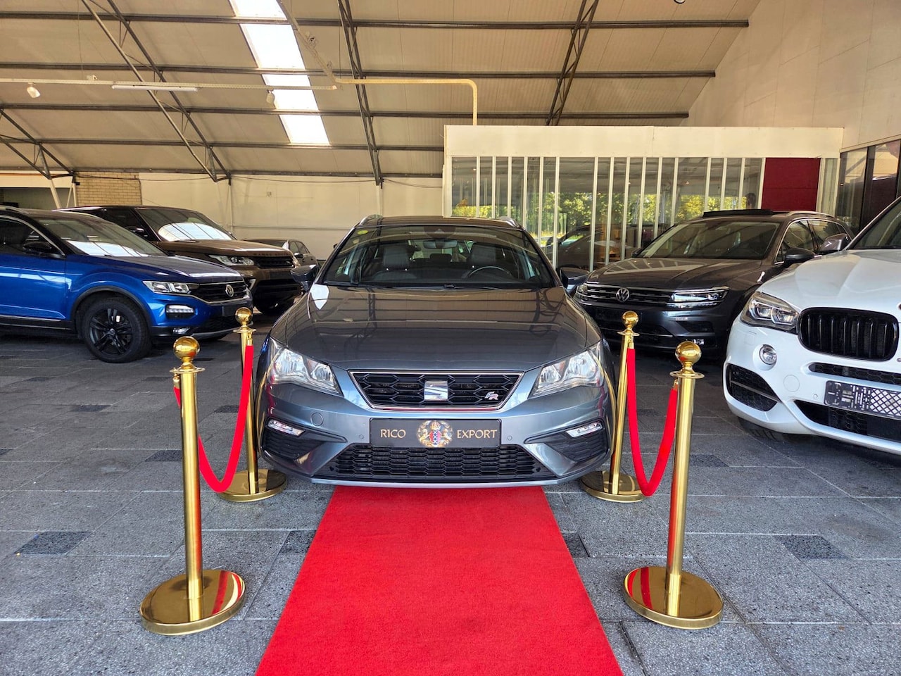 SEAT Leon ST - FR 2.0TDI AUTOMAAT ORIGINAL FR EDITION! - AutoWereld.nl