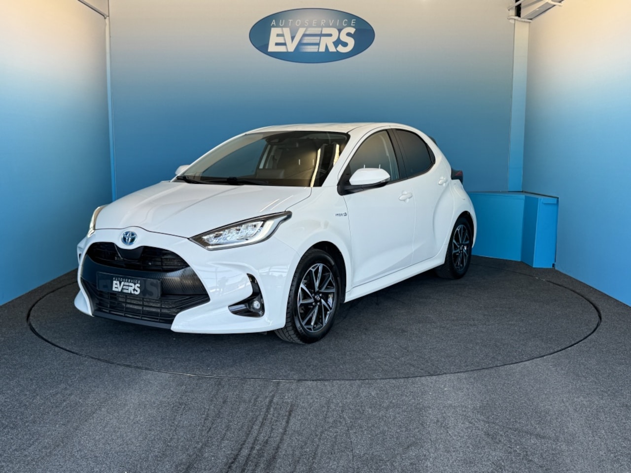 Toyota Yaris - 1.5 Hybrid Dynamic AUTOMAAT - AutoWereld.nl