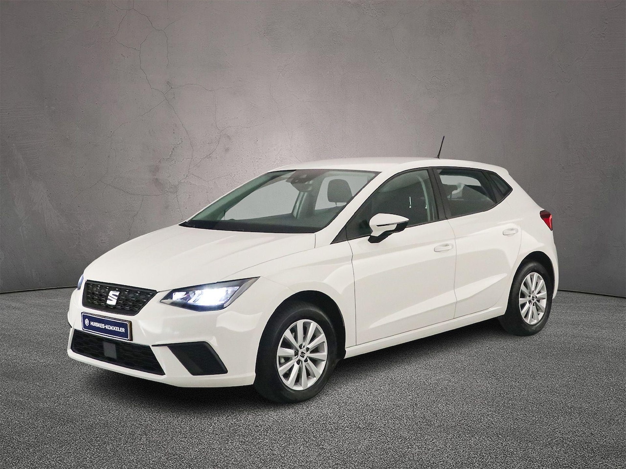 SEAT Ibiza - Style Plus 1.0 TSI 95pk Cruise control, Parkeersensor achter, Airco, DAB, Radio, App conne - AutoWereld.nl