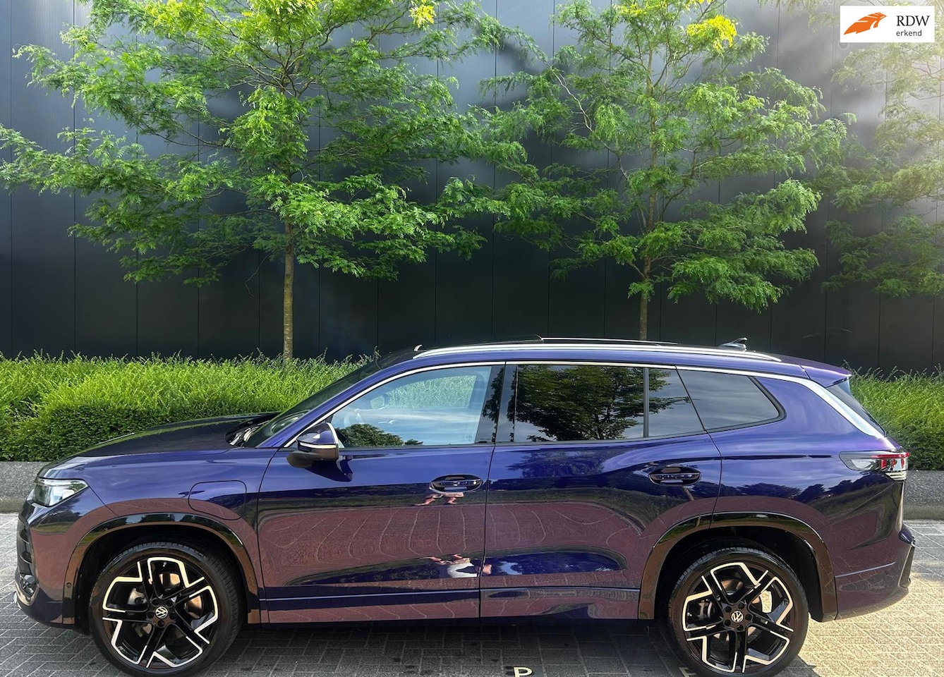 Volkswagen Tayron - 1.5 eHybrid R-Line | Pano | Zwenkbare trekhaak | Camera | HuD - AutoWereld.nl
