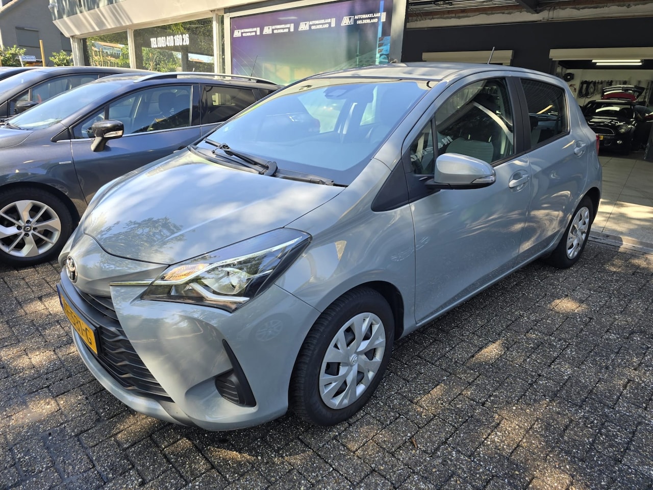Toyota Yaris - 1.5 VVT-i Active | 2E EIGENAAR | 3/6 OF 12 MND GARANTIE | CAMERA | AIRCO | NW APK | - AutoWereld.nl