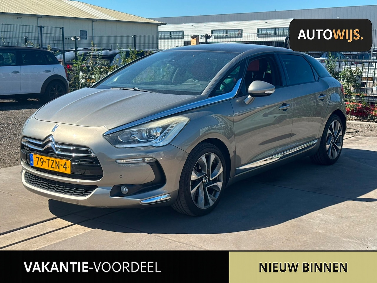 Citroën DS5 - 1.6 THP So Chic|AUT|NL AUTO|KEYLESS|ALCANTARA|XENON - AutoWereld.nl
