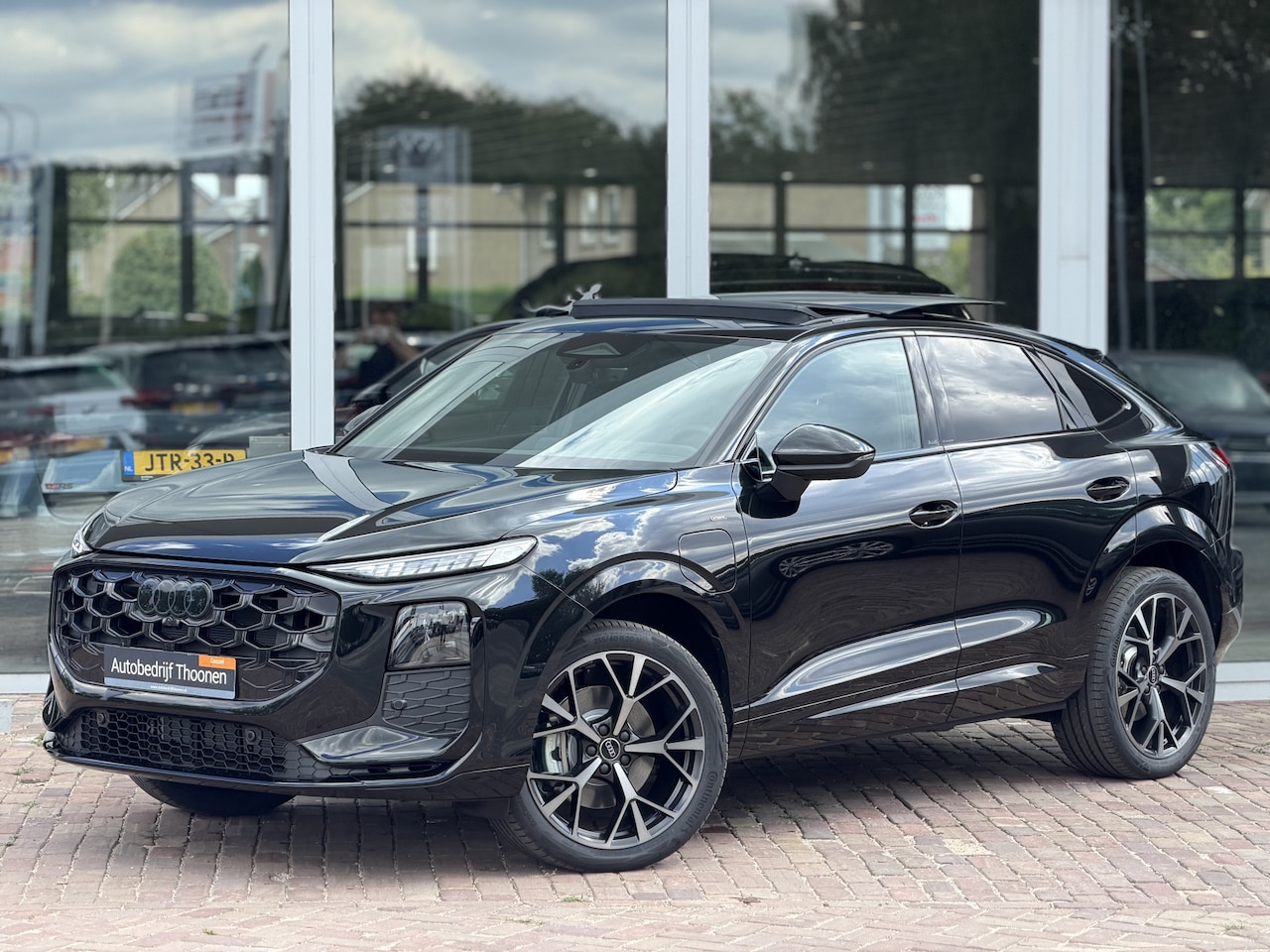 Audi Q3 Sportback - 1.5 e-hybrid S edition | Leer | Pano | Trekhaak - AutoWereld.nl