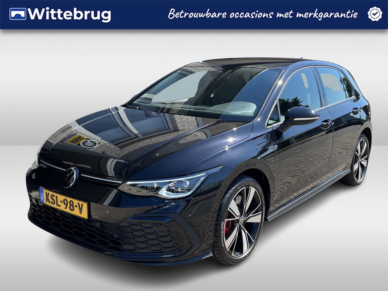 Volkswagen Golf - 1.4 eHybrid GTE / AUTOMAAT/ 245 PK/ ADAPT-CRUISE/ PARK.SENSOREN V+A/ CAMERA/ DCC/ NAVI/ AP - AutoWereld.nl