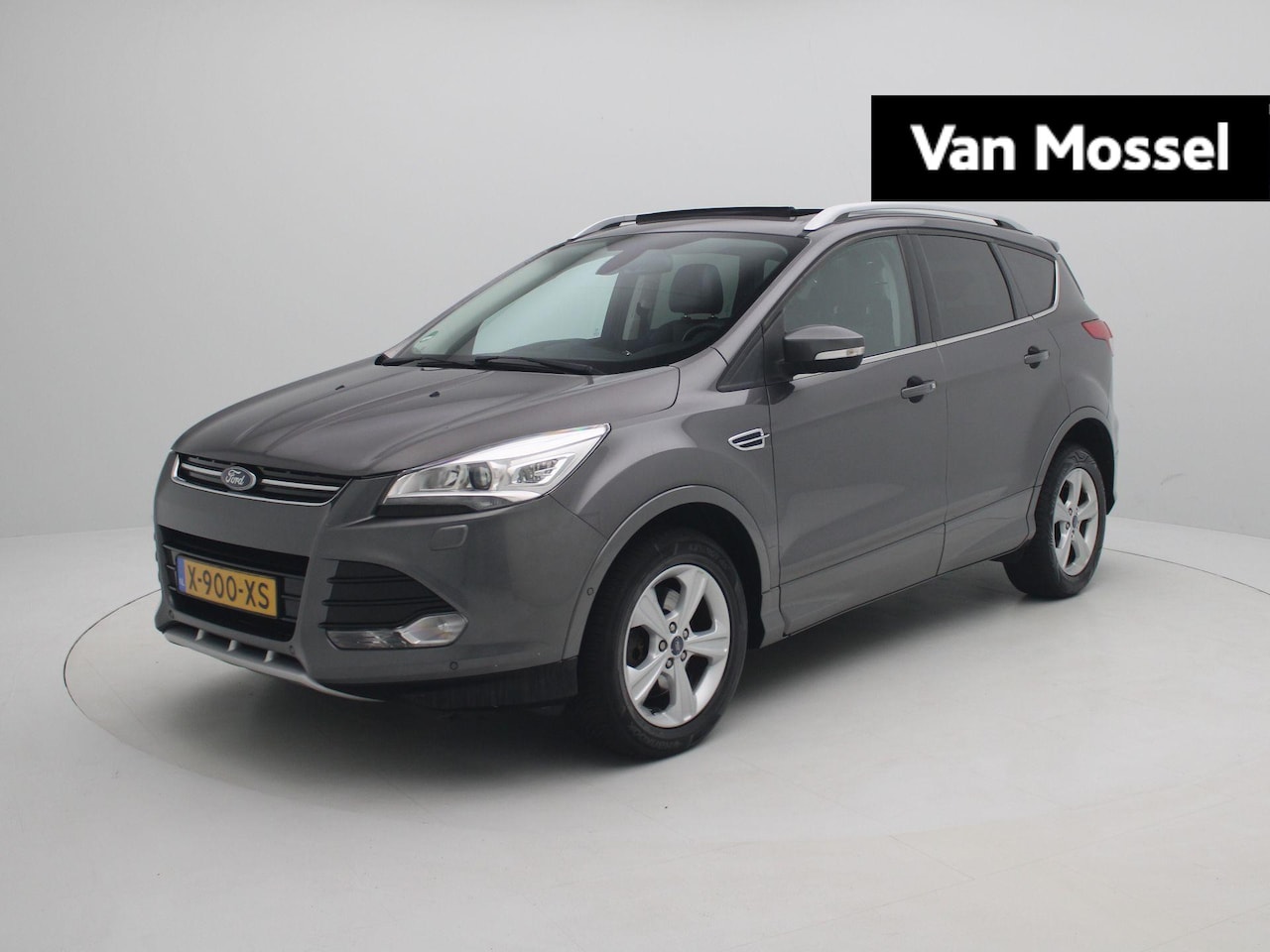 Ford Kuga - 1.6 Titanium Plus 4WD | Panoramadak | Camera | Trekhaak | Climate control - AutoWereld.nl