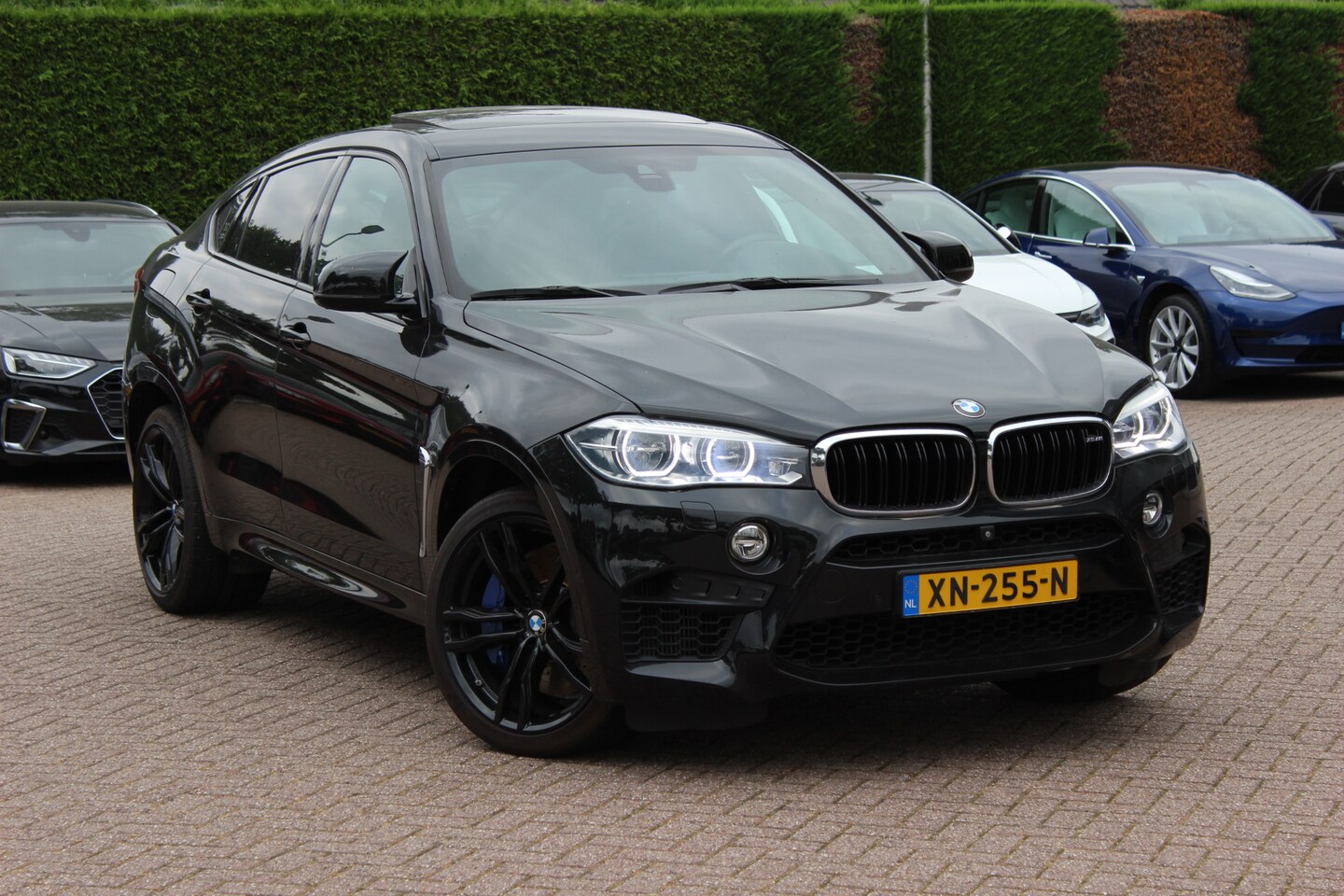 BMW X6 - M / NL Auto! / Full option! / Trekhaak / Schuifdak / 360Camera / Carbon intr. / B&O / Soft - AutoWereld.nl