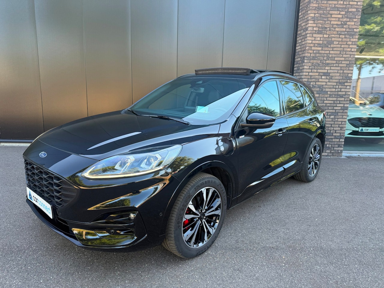 Ford Kuga - 2.5 225pk PHEV ST-Line X Panorama, AGR, Trekhaak, Styling pack BOMVOL!! - AutoWereld.nl