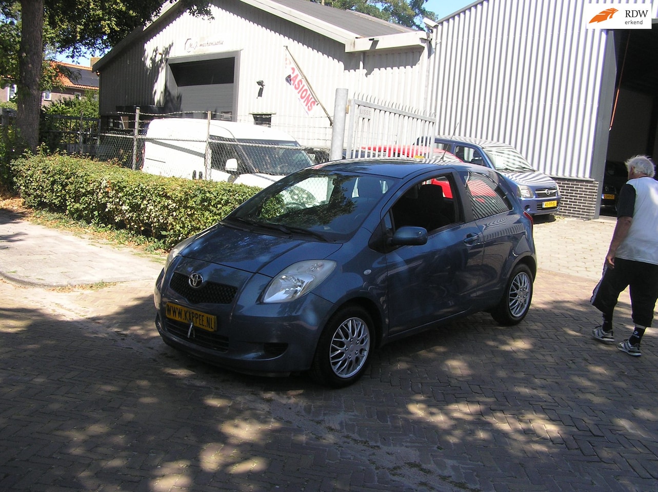 Toyota Yaris - 1.3 VVTi Terra 199 d km airco nieuwe apk - AutoWereld.nl