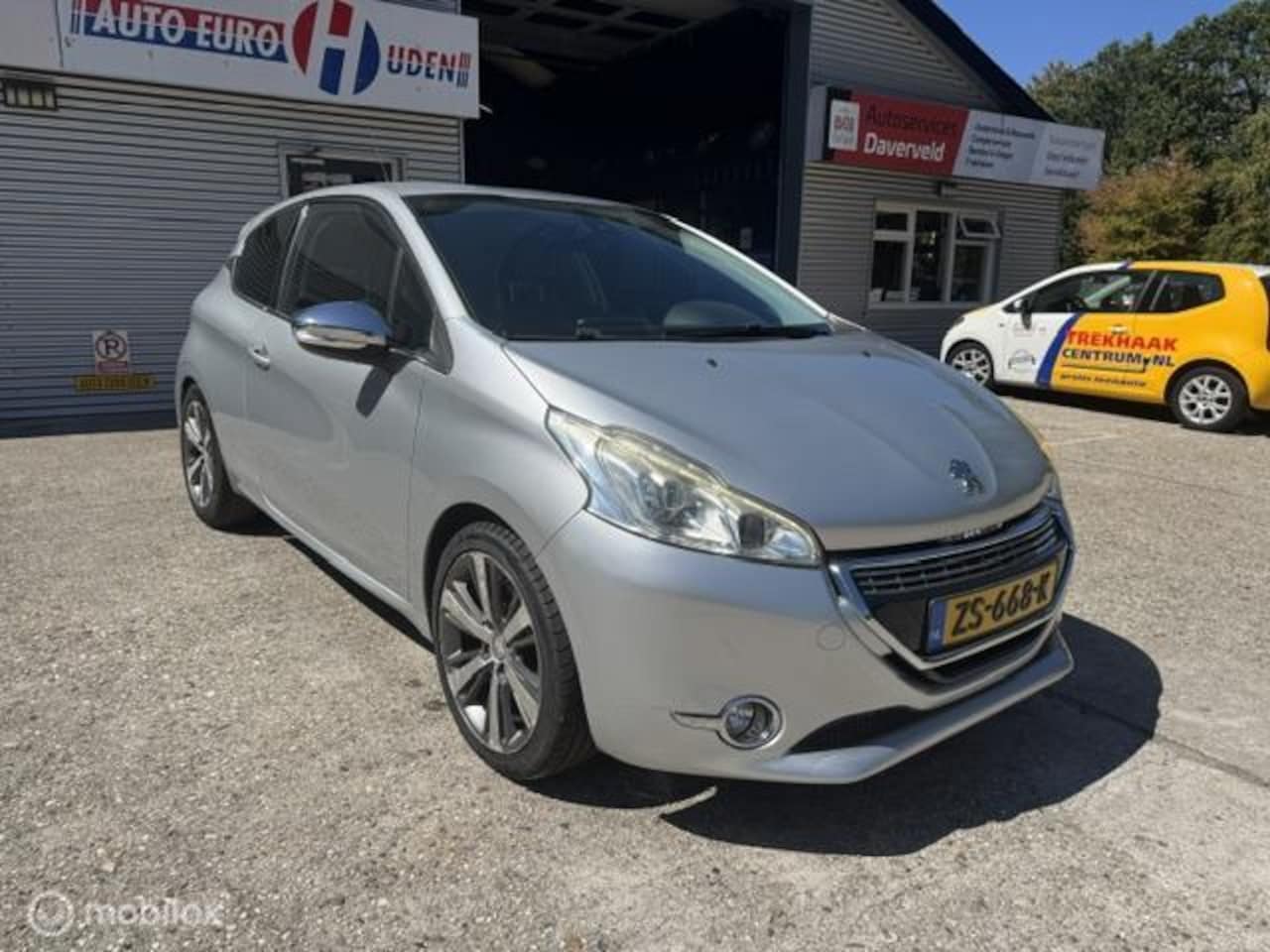 Peugeot 208 - 1.6 156PK Allure Navi+Leder! - AutoWereld.nl