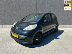 Peugeot 107 - 1.0-12V XS | TOPSTAAT | AIRCO: IJSKOUD | AUX/USB | SPOTIFY TE BELUISTEREN | APK T/M 13-8-2