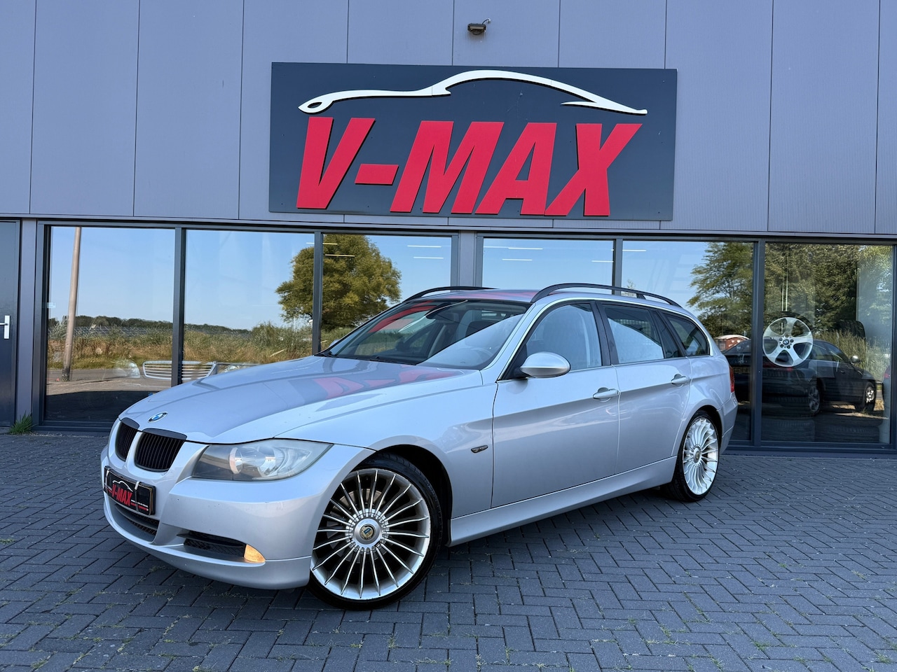 BMW 3-serie Touring - 325i 3.0 Touring AUT Executive NAP Climate Cruise PDC - AutoWereld.nl