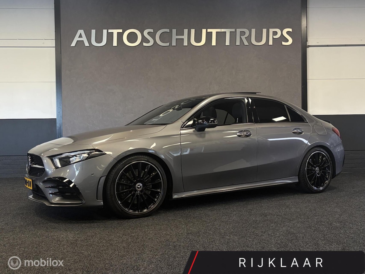 Mercedes-Benz A-klasse - 250 Premium Plus AMG 35 PACK / PANO / SFEER / BURMESTER / MATRIX-LED / CARPLAY - AutoWereld.nl