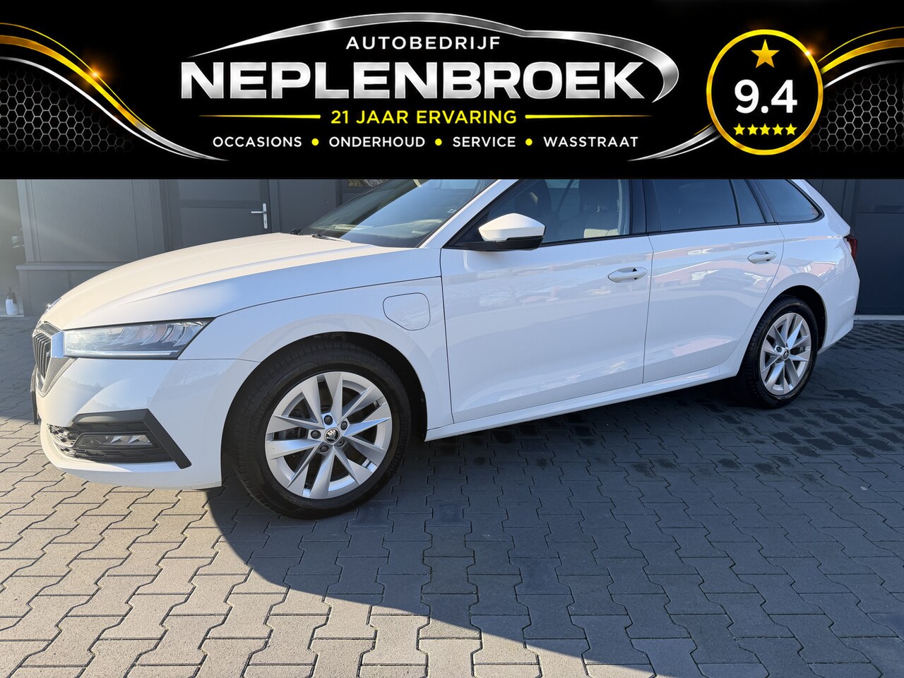 Skoda Octavia Combi - 1.4 TSI iV PHEV Sportline Bj 2022,Navi,18inch,Cruise,Pdc 204pk - AutoWereld.nl