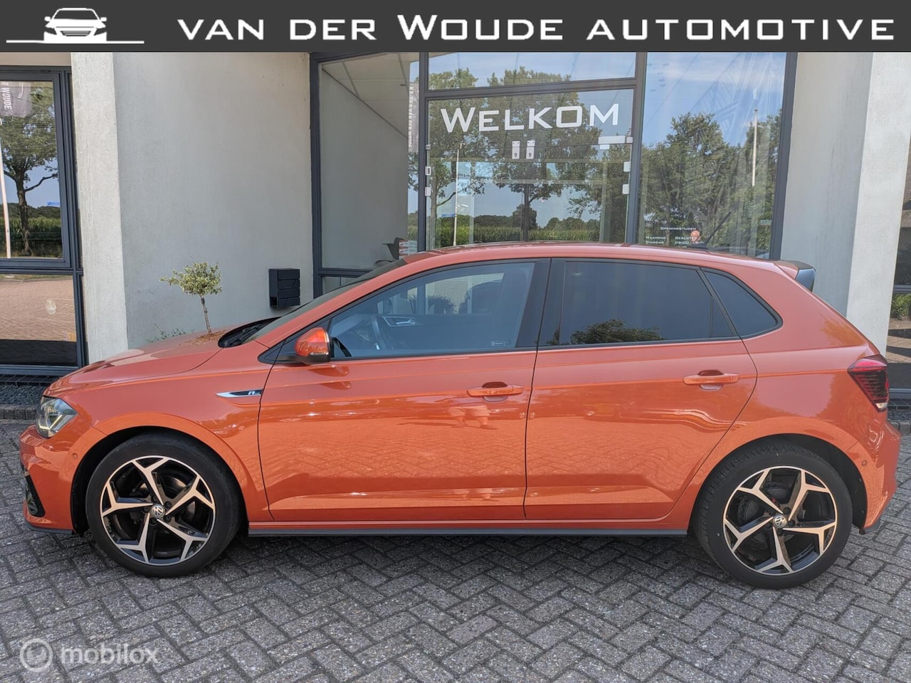 Volkswagen Polo - 1.0 TSI Highline Business 2x R-Line LED ETC - AutoWereld.nl