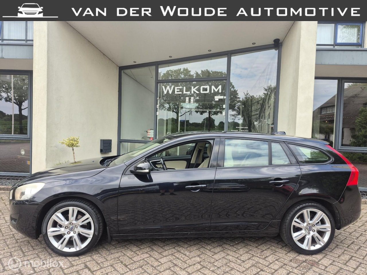 Volvo V60 - 1.6 T4F Kinetic 2012|Clima|Cruise|Navi|Automaat - AutoWereld.nl