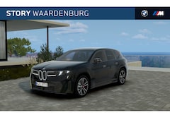 BMW iX3 - 40 eDrive / Panoramadak / Trekhaak / M Sportstoelen / 3D Head-Up / Adaptieve LED / Stoelve