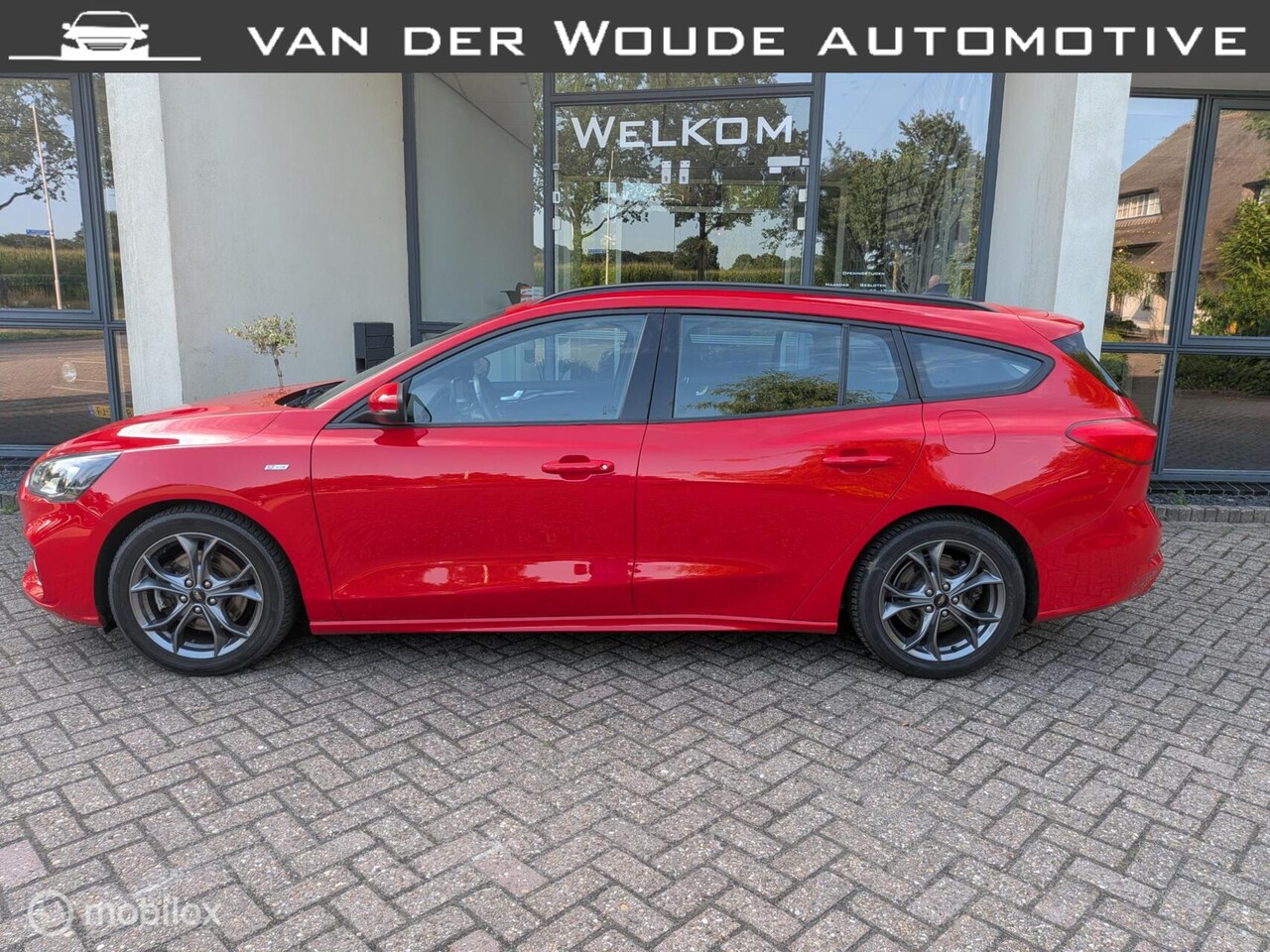 Ford Focus Wagon - 1.0 EcoB Hybrid ST Line Business Afn.Trh - AutoWereld.nl