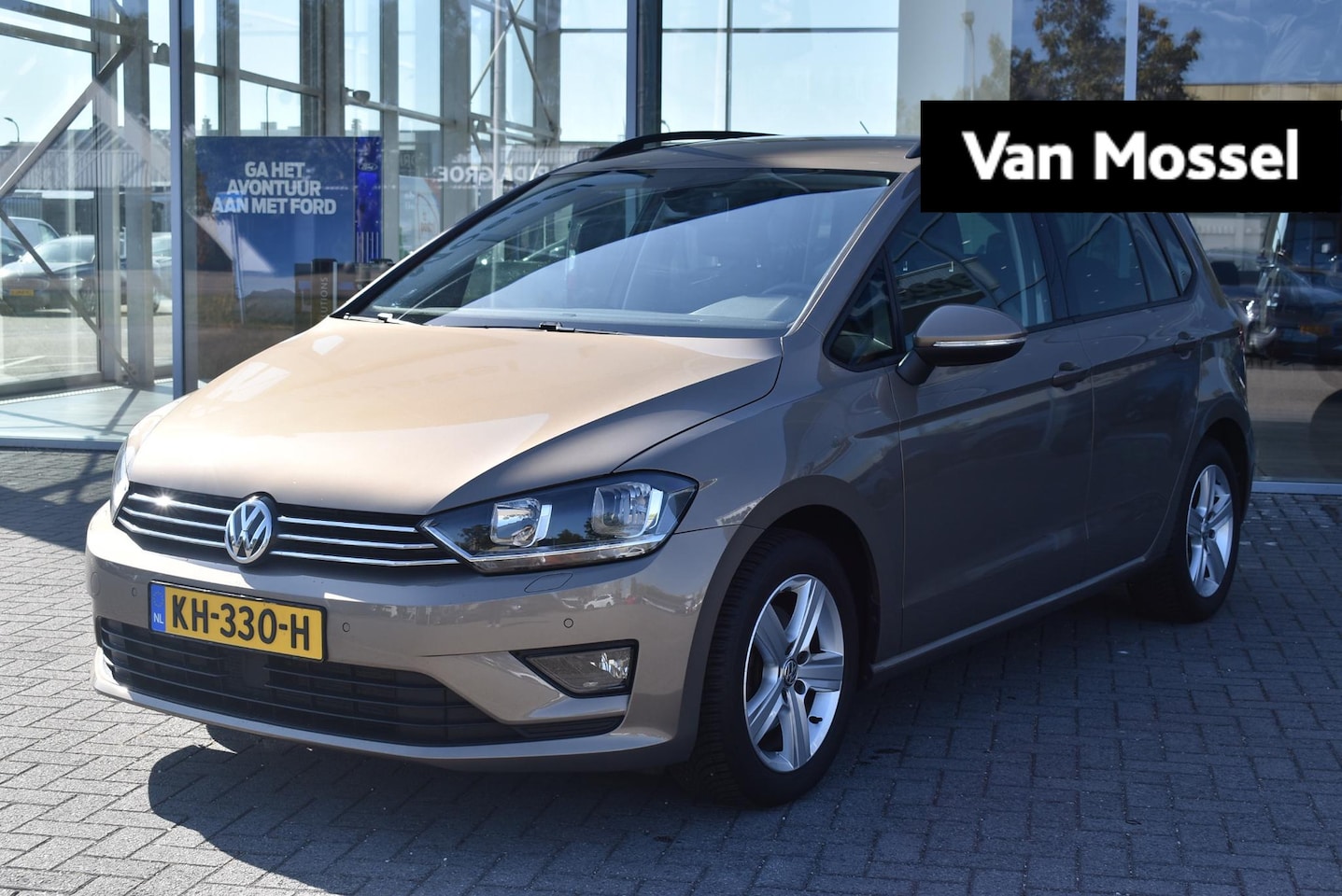 Volkswagen Golf Sportsvan - 1.4 TSI Business Edition Connected | Climate Control | Parkeersensoren Voor + Achter | Sto - AutoWereld.nl