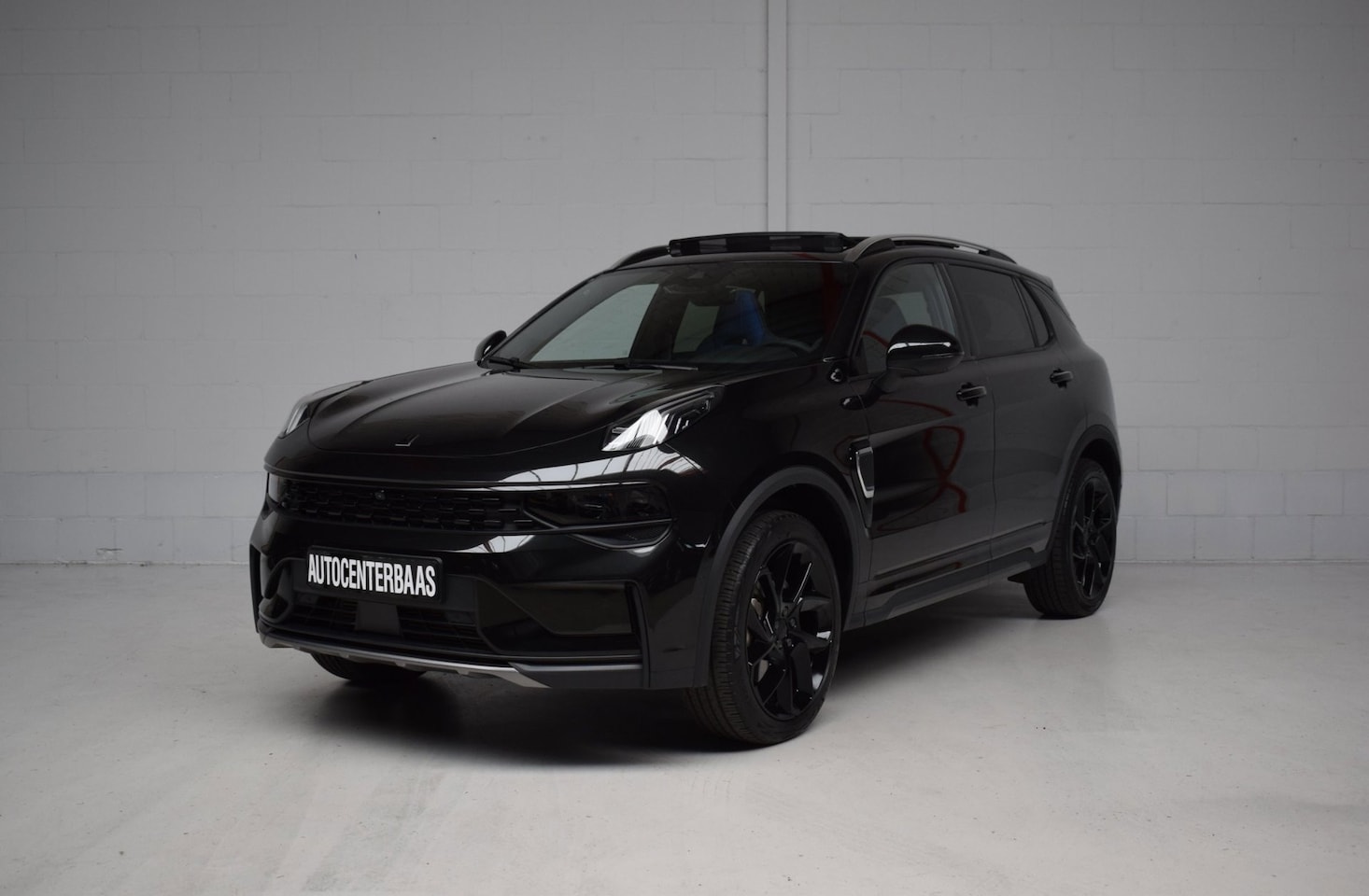 Lynk & Co 01 - 1.5 PHEV ZWARTE HEMEL / BLACK-EDITION / VIRTUAL / 360 CAMERA / INFINITY GELUID / PANORAMAD - AutoWereld.nl